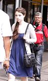 michelle-trachtenberg-gossip-girl-tv-series-on-the-set-august-12-2009-paparazzi-hq-06