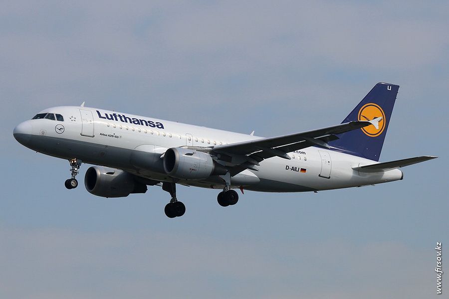  photo A-319_D-AILI_Lufthansa_zps03f31910.jpg