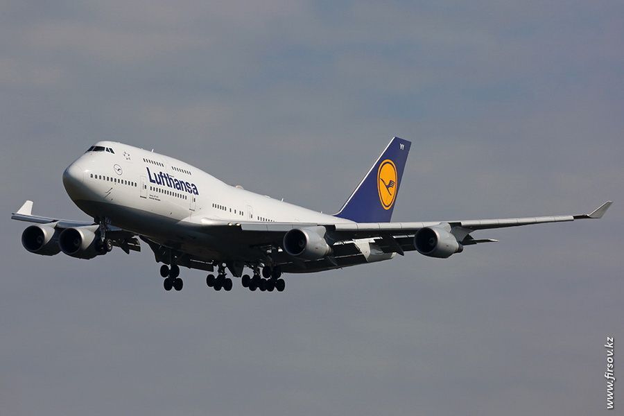  photo B-747_D-ABVY_Lufthansa_zps34920e42.jpg
