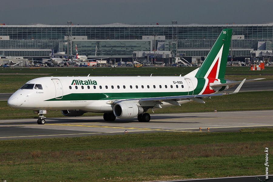  photo Embraer-170_EI-RDD_Alitalia_Cityliner_zps3d5c020c.jpg