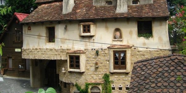 Un pueblito japonés muy Ghibli Un pueblito japonés muy Ghibli