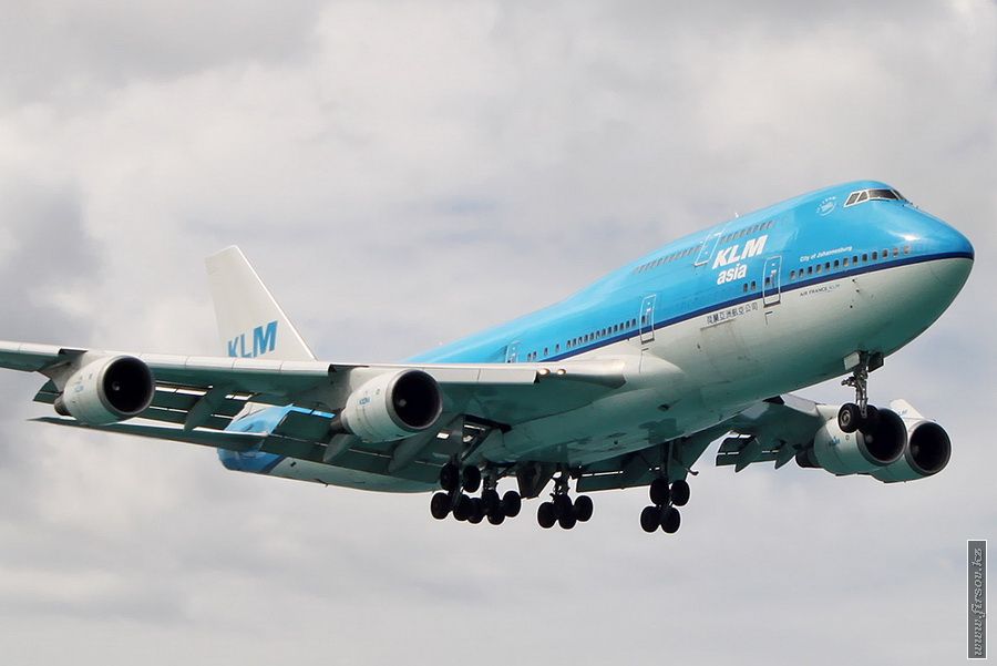 photo B-747_PH-BFY_KLM_1_SXM_for2_zpsce21d2e0.jpg